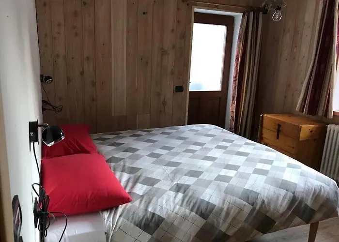 Kenne, A 200m Dagli Impianti Monterosaski Lejlighed