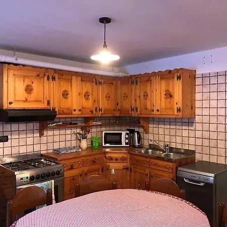 Kenne, A 200m Dagli Impianti Monterosaski