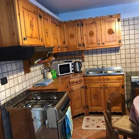 Appartamento Kenne, A 200m Dagli Impianti Monterosaski *