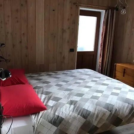 Kenne, A 200m Dagli Impianti Monterosaski Appartamento