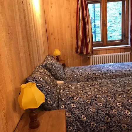 Kenne, A 200m Dagli Impianti Monterosaski *